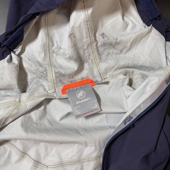 マムート　ナイロンジャケット
の画像