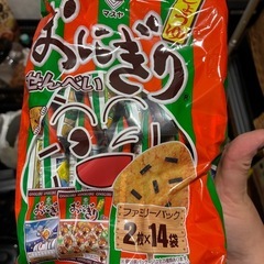 おにぎりせんべいの画像