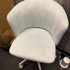 椅子を無料で譲ります！ひきとりにきてください引き取りに来てくださいの画像