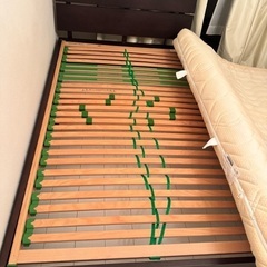 ベッドフレーム、マットの画像
