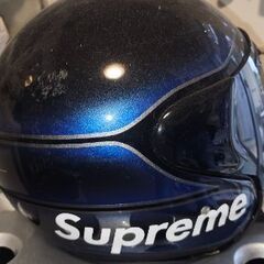 アライazヘルメットの画像