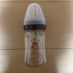 combi 哺乳瓶 乳首 セット　の画像