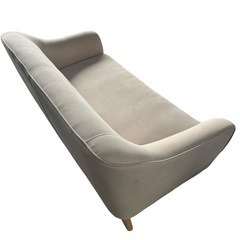 【ジ1102-06】ナチュラルな木製脚とやや丸みのあるデザイン ‼️2人掛けソファ ベージュ ファブリック ナチュラルデザインの画像