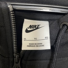 NIKE ナイキ　パーカー　試着だけしましたの画像