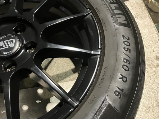 人気OZブランド黒ホイール美品MSW16インチ5穴4本セット