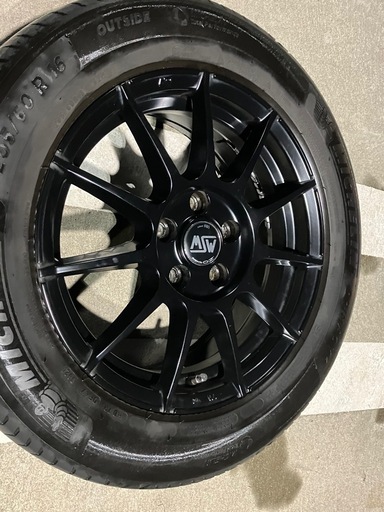 人気OZブランド黒ホイール美品MSW16インチ5穴4本セット
