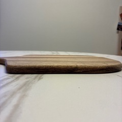 木のまな板の画像