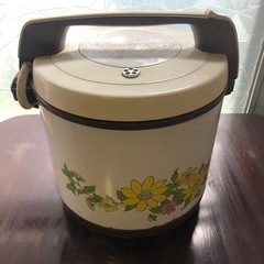 昭和レトロ炊飯器の画像