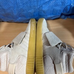 adidas Tubular Invader Strapの画像