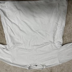 UNIQLO U T-shirt　 の画像