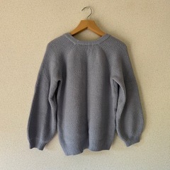 grove パールビジュー付きニットプルオーバー ライトブルー①の画像