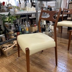 モデルルーム展示品曲木細工のダイニングチェア