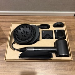ダイソン ドライヤーの画像