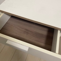 IKEA  サイドテーブルの画像