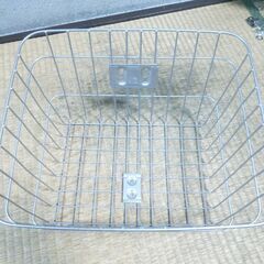 決定★自転車の前カゴ★シルバー★の画像