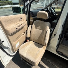 日産 セレナ 
介護車両の画像
