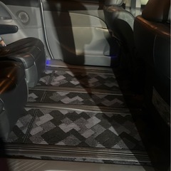 エスティマハイブリッドの画像