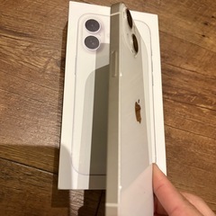 iPhone13 128GB ホワイ SIMフリー 極美品の画像