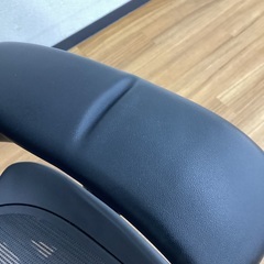 【トレファクマーケット久喜店】Herman Miller　アーロンチェア リマスタードの画像