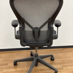 【トレファクマーケット久喜店】Herman Miller　アーロンチェア リマスタードの画像
