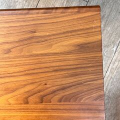 ※IDC大塚家具 棚付きセンターテーブル ローテーブル ウォールナット材 定価31,900円 横幅105cm奥行50cm高さ38cm★買取帝国 志木店の画像