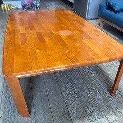 折りたたみテーブルの画像