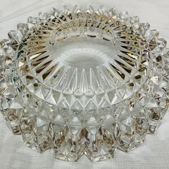 【期間限定 新品未使用】クリスタルデザインのカットガラス灰皿①の画像