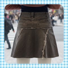 デニムのミニスカート ブラックの画像