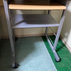 ELECOM パソコンラックの画像