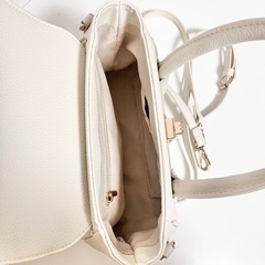 ショルダーバッグ ハンドバッグ 白の画像