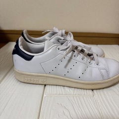 スタンスミス　23cm ネイビーの画像