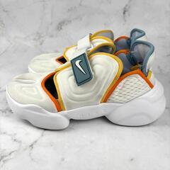 【美品】NIKE ナイキ 足袋 スニーカー 24 ホワイト スリッポンの画像