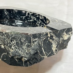 【期間限定 早い物勝ち】大理石の貴重な灰皿の画像