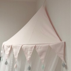 ベッド カーテンの画像