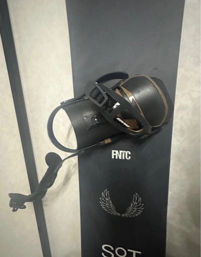 スノーボード FNTC SOT

