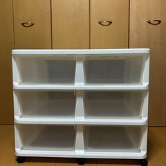 衣装ケースの画像