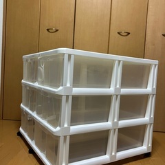 衣装ケースの画像