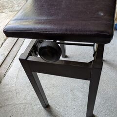 無料　ピアノ　椅子の画像