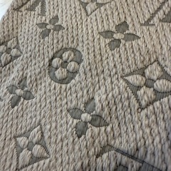 【美品】LOUIS VUITTONマフラーの画像