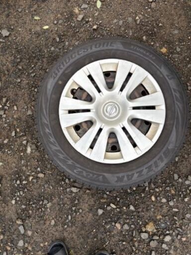 195/65R15 スタッドレスタイヤ　４本ホイール付