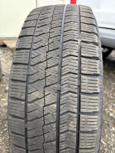 195/65R15 スタッドレスタイヤ　４本ホイール付