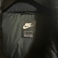 ナイキ フィルダウンジャケットの画像