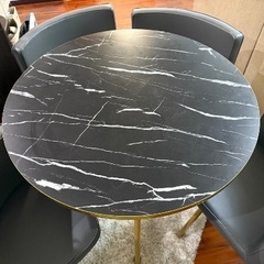 大理石柄ダイニングセットの画像