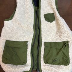 【2点セット】140cm：UNIQLOパーカー＋BREEZEボアベストの画像