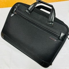 【期間限定 新品未使用】World Traveler ビジネスバッグ 収納スペース多数 多機能バッグの画像