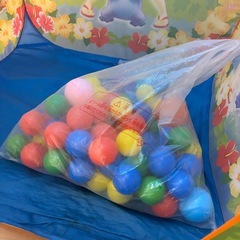 キッズテント　ボール遊びの画像