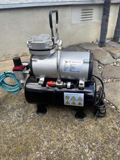 エアブラシコンプレッサー