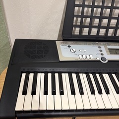 YAMAHA 電子ピアノ　PSR-E203 の画像