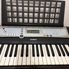 YAMAHA 電子ピアノ　PSR-E203 の画像