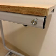 ベッド用　テーブルの画像